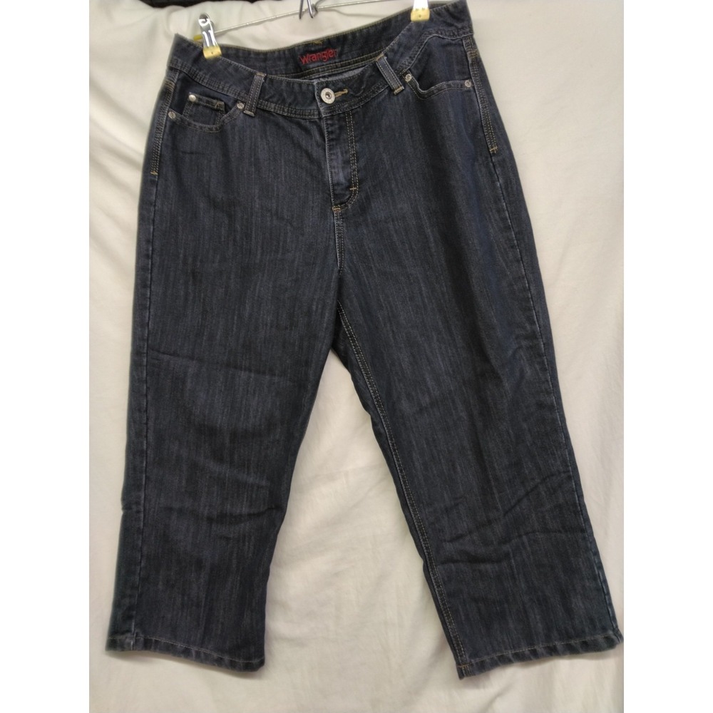 Wrangler Women's Capris Size 12 M Dark Wash Denim